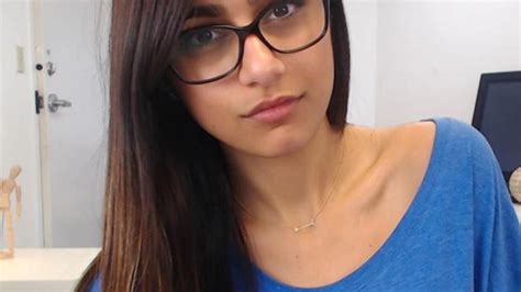 mia califa videos porno|Mia Khalifa Search